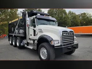 2020 Mack Granite