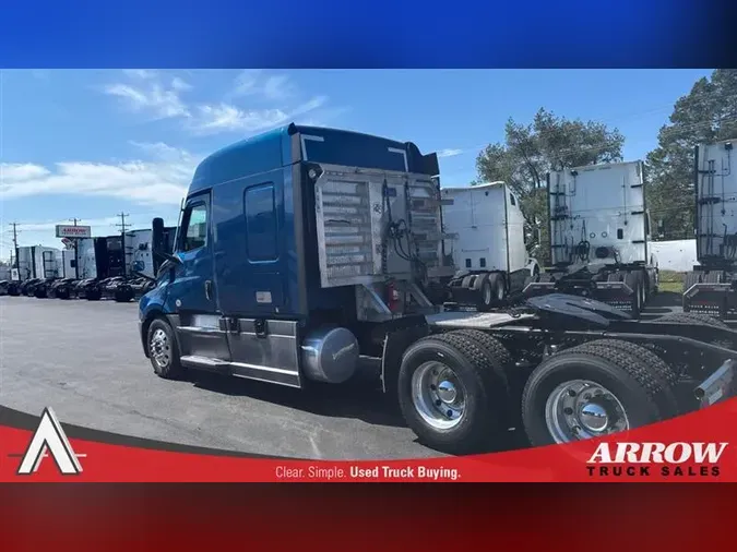 2021 FREIGHTLINER CA126