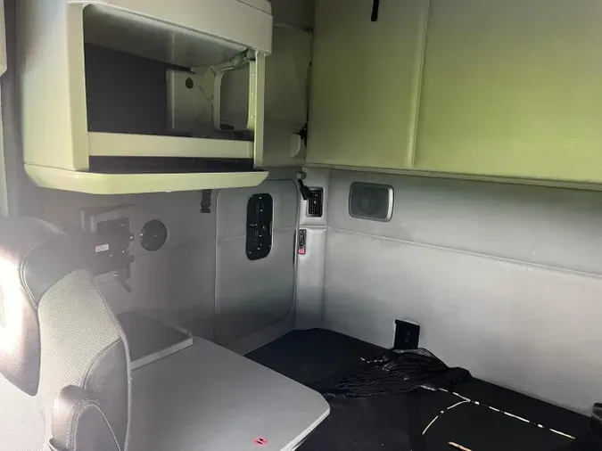 2022 Kenworth T680