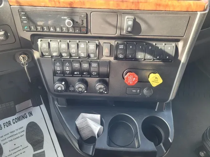 2022 International LT625