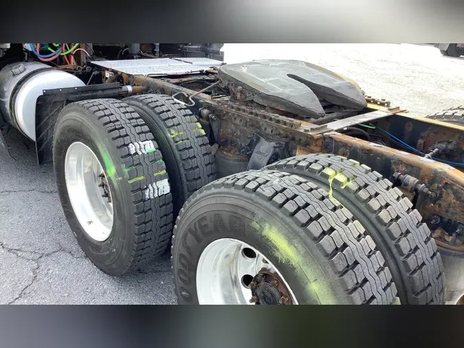 2019 Freightliner Cascadia 126