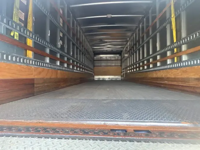 2020 FREIGHTLINER M2 106