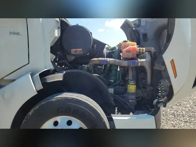 2018 Volvo VNL300