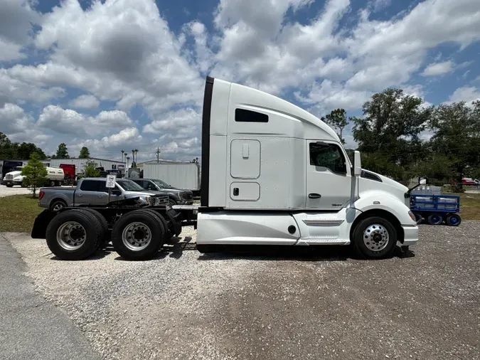 2022 Kenworth T680