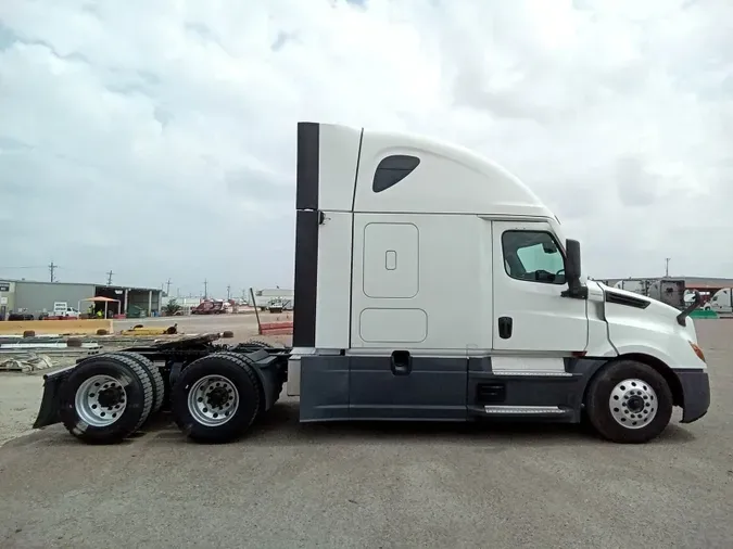 2021 Freightliner Cascadia