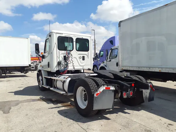 2016 FREIGHTLINER/MERCEDES CASCADIA 113