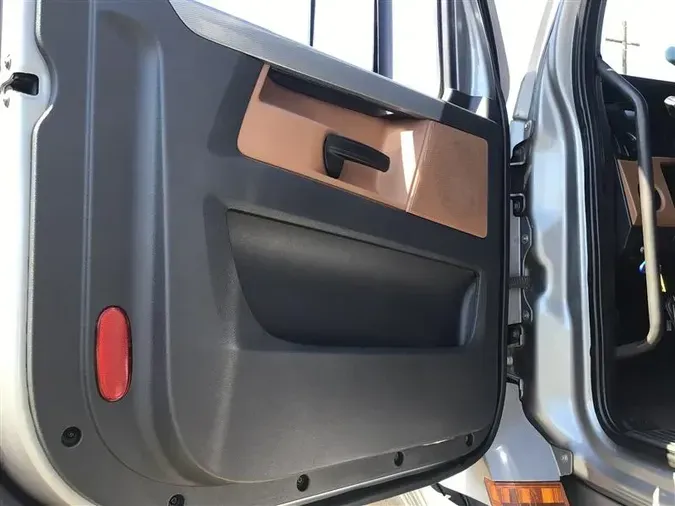 2022 FREIGHTLINER CA126