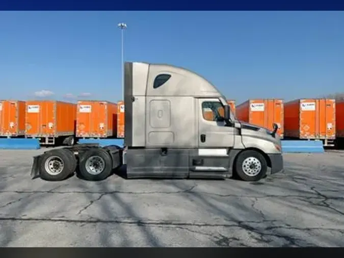 2021 Freightliner Cascadia