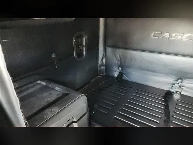 2023 FREIGHTLINER CA126