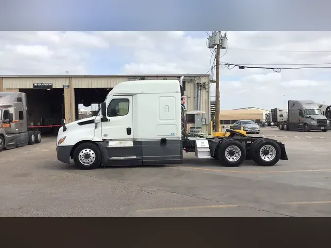 2022 Freightliner Cascadia 12690b9690c6b2da5c26ef7deed2f041e76