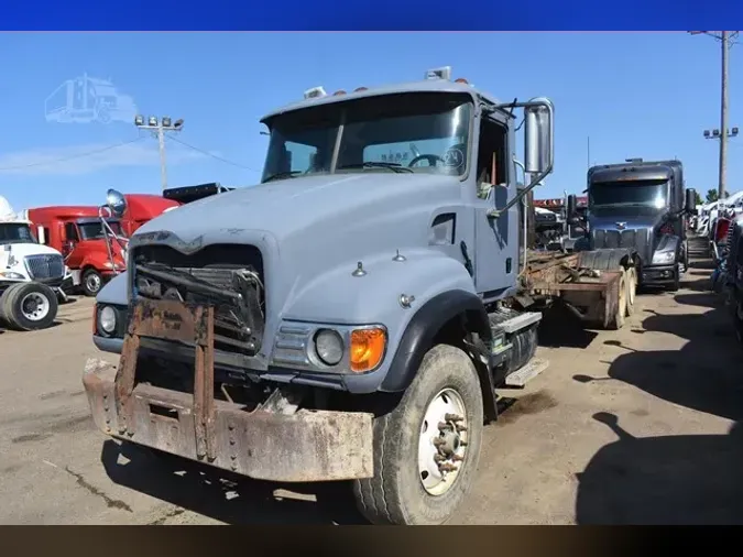 2006 MACK GRANITE CV713