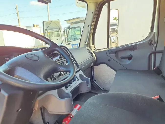 2019 FREIGHTLINER/MERCEDES M2 106