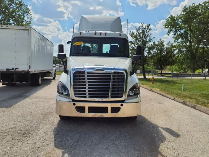 2018 FREIGHTLINER/MERCEDES CASCADIA 125