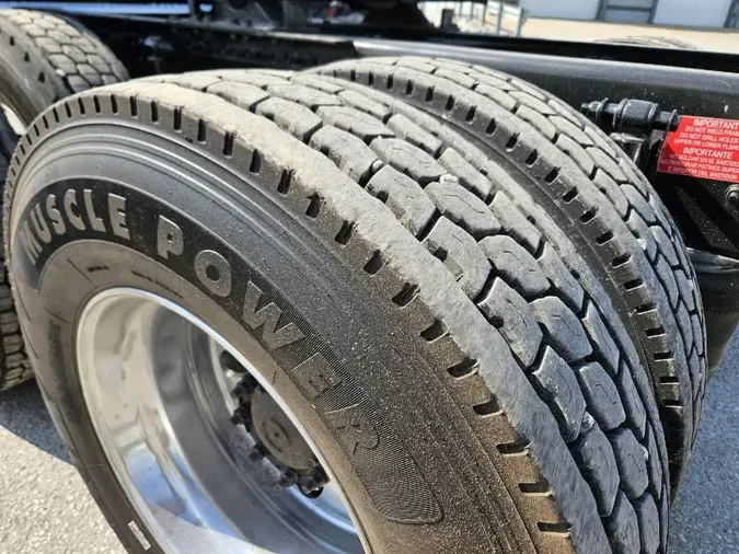 2019 VOLVO VNL64T760