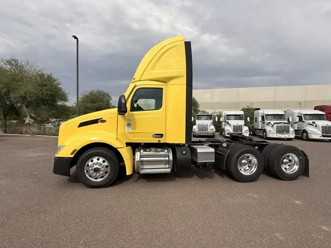 2023 Peterbilt 579
