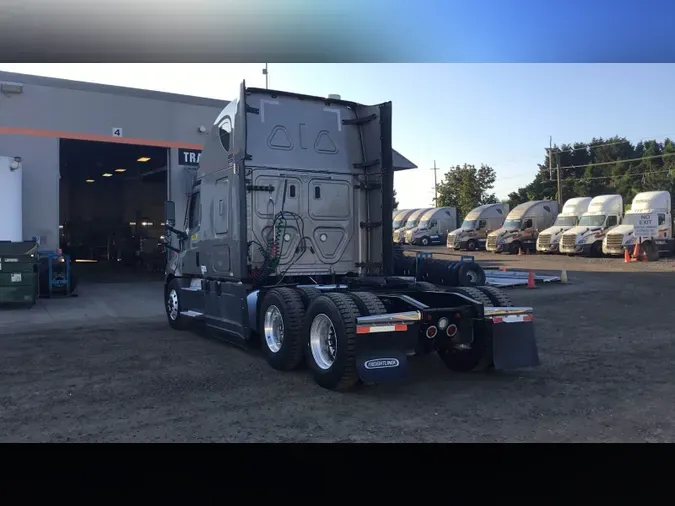 2021 Freightliner Cascadia