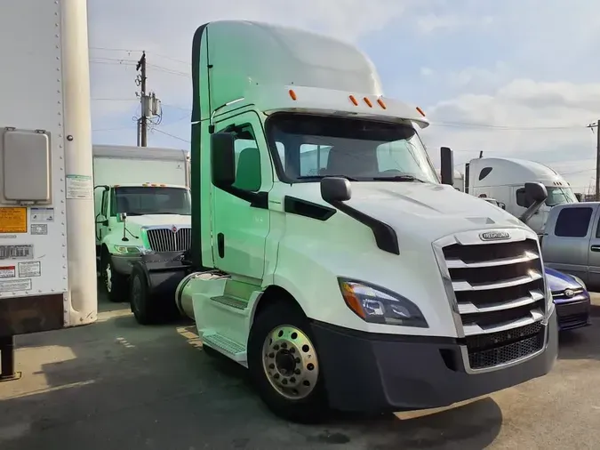2020 FREIGHTLINER/MERCEDES NEW CASCADIA 11690c33058c50f12e8f95869d358199160