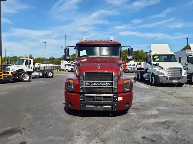 2020 MACK TRUCKS, INC. ANTHEM 64T