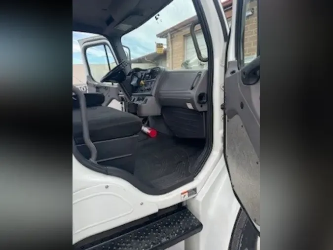 2019 FREIGHTLINER/MERCEDES M2 106