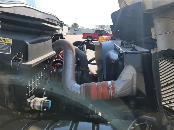 2018 INTERNATIONAL 4300