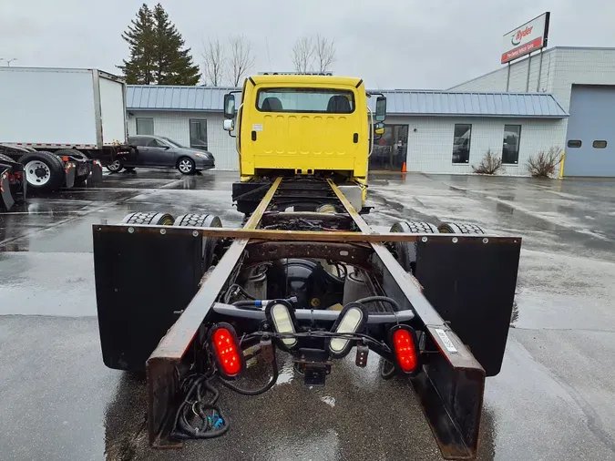 2016 FREIGHTLINER/MERCEDES M2 106