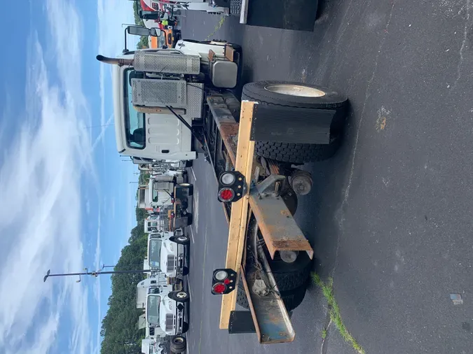 2014 FREIGHTLINER/MERCEDES M2 106