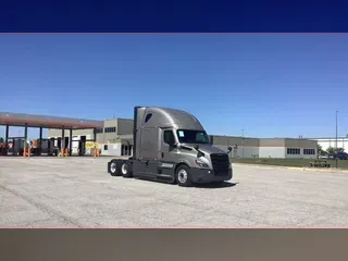 2025 Freightliner Cascadia 126