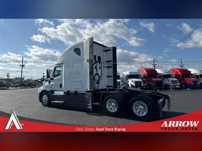 2020 FREIGHTLINER CA126