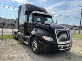 2019 INTERNATIONAL LT