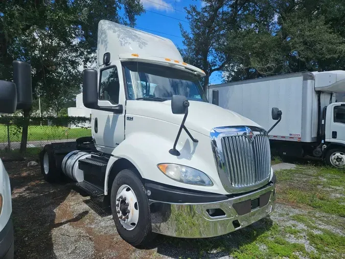 2020 NAVISTAR INTERNATIONAL RH613 DAYCAB S/A