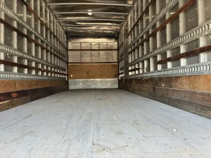 2018 FREIGHTLINER/MERCEDES M2 10690d7746d0db08493f3670736c03bb732