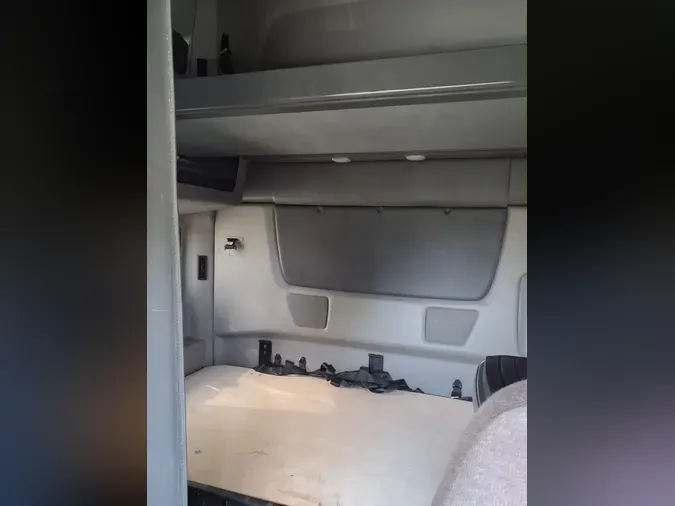 2019 NAVISTAR INTERNATIONAL LT625 SLPR CAB