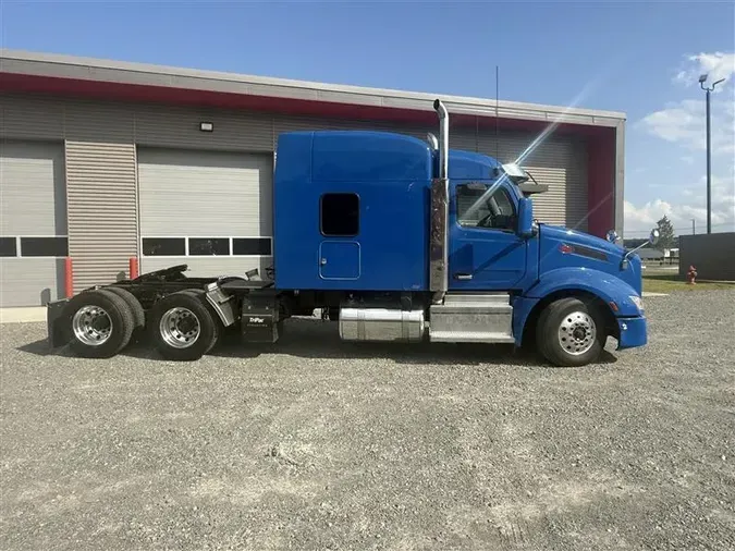 2022 PETERBILT 579