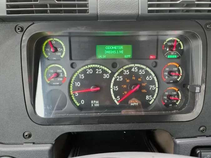 2016 FREIGHTLINER/MERCEDES CASCADIA