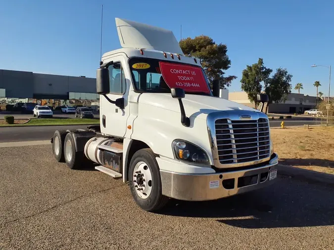 2017 FREIGHTLINER/MERCEDES CASCADIA 125