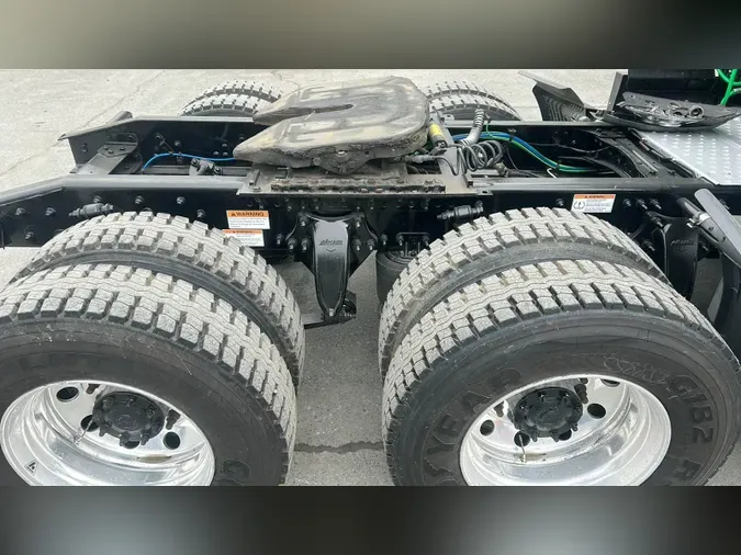 2023 Freightliner Cascadia 126