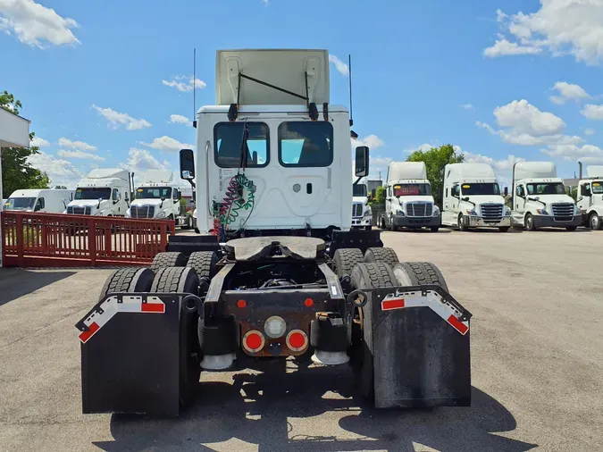 2018 FREIGHTLINER/MERCEDES CASCADIA 125