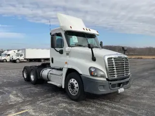 2016 Freightliner X12564ST