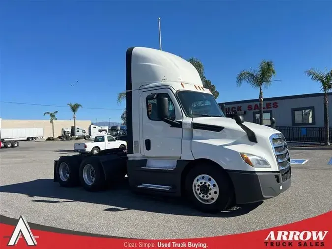 2020 FREIGHTLINER CA126