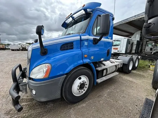 2017 FREIGHTLINER CASCADIA 113