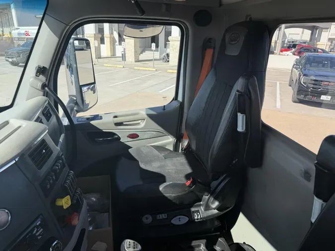 2020 Peterbilt 56790e4b8d8c71fc6b4918eda4629e1a90b