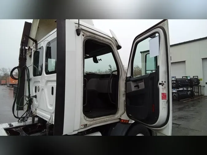 2020 Freightliner Cascadia 12690e638bdadf2da38997ad1c994404362