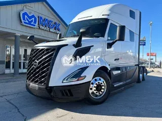 2025 VOLVO VNL64T860