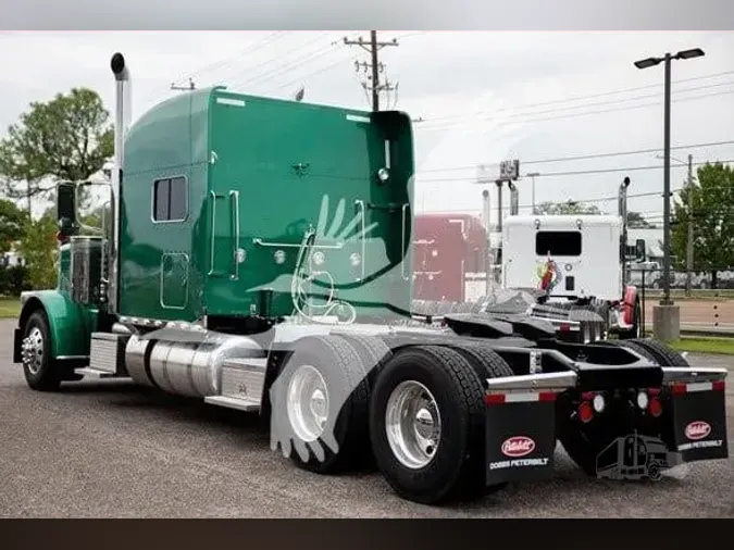 2024 PETERBILT 389