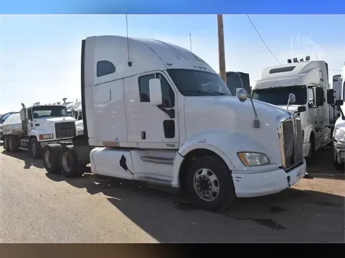 2012 KENWORTH T70090ece0882fb6553e7682d74dec02ead7