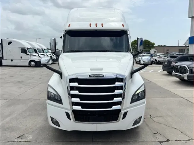 2024 Freightliner Cascadia 126