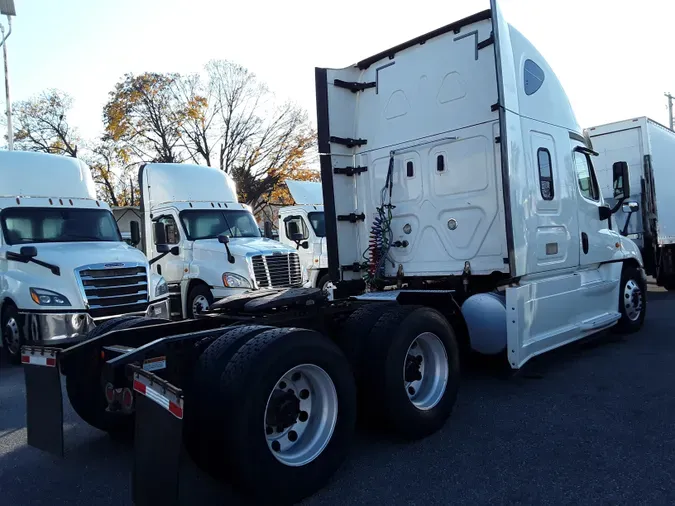 2018 FREIGHTLINER/MERCEDES CASCADIA 125