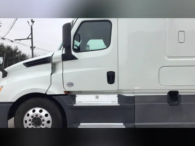 2020 Freightliner Cascadia