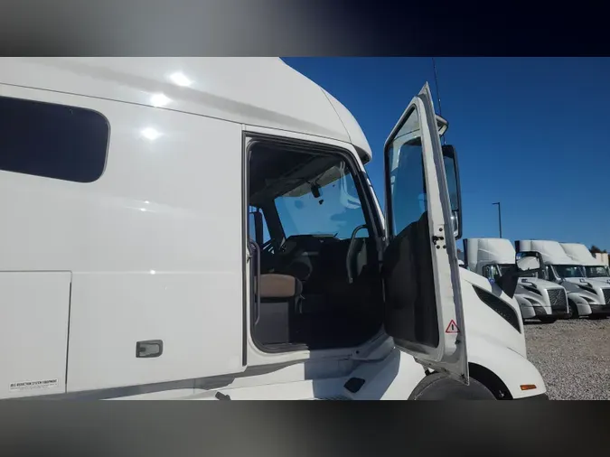 2020 Volvo VNL 760