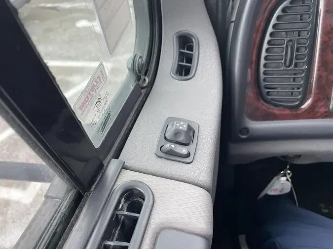 2019 Freightliner Business Class M2 106